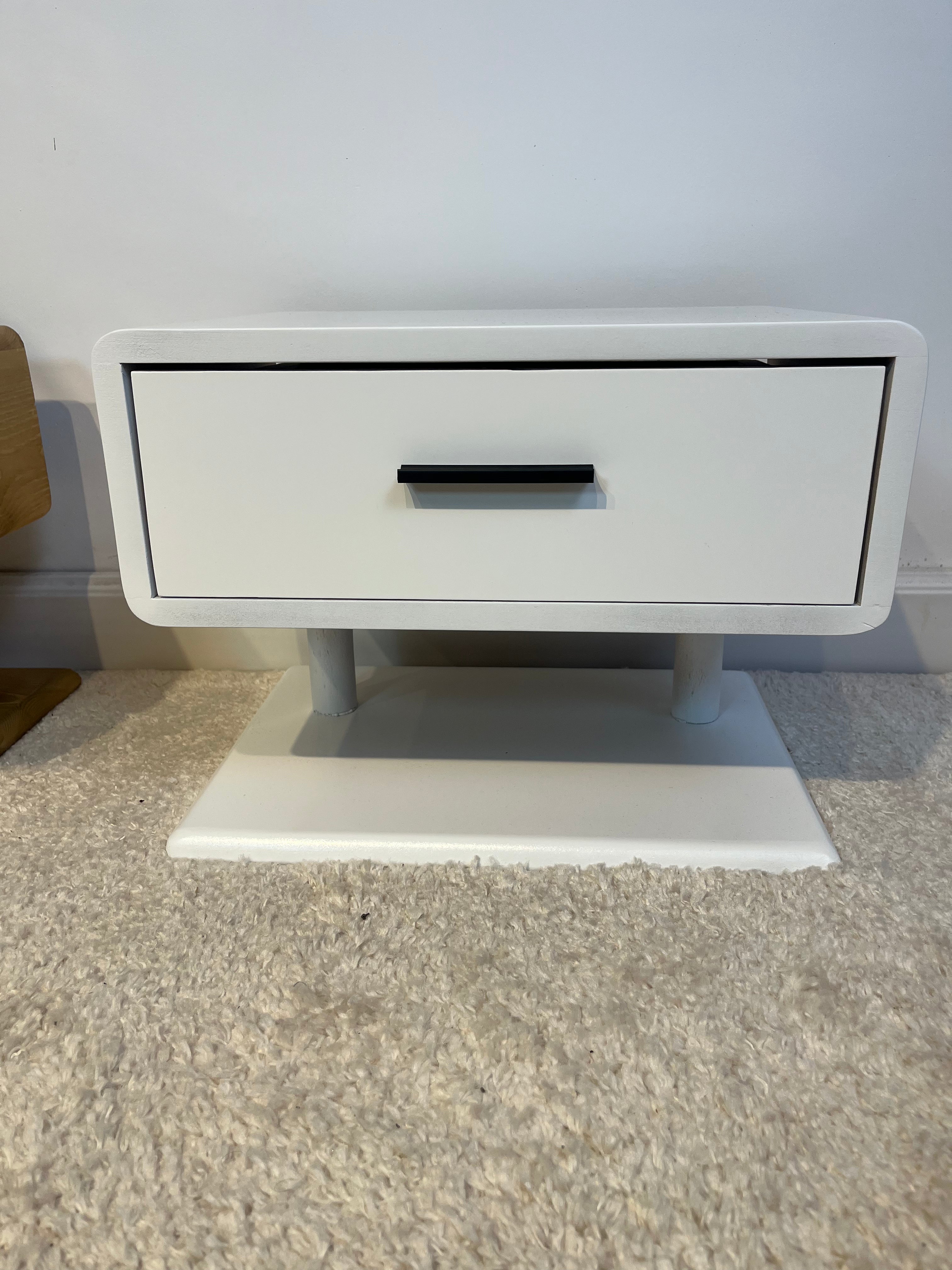 Table de Nuit Suspendue